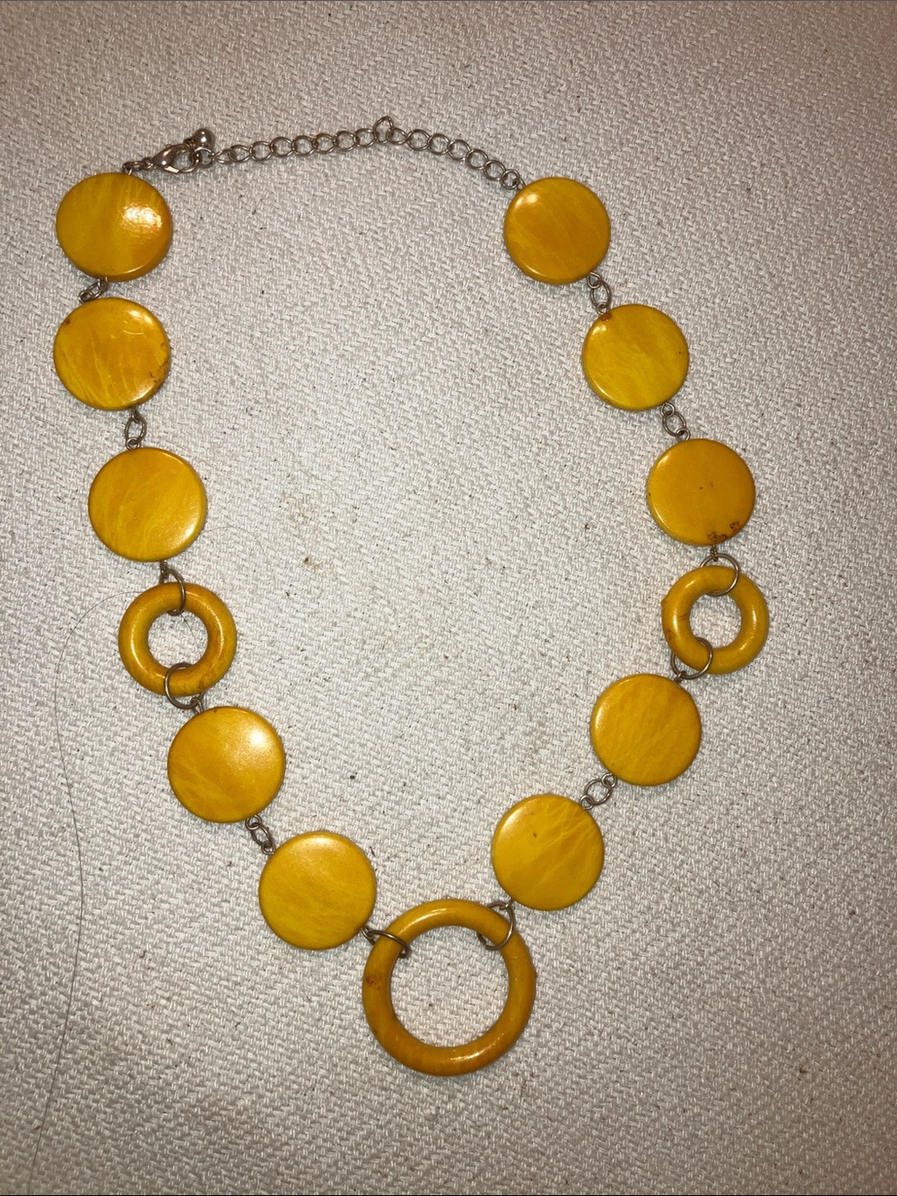 1960’s Retro Mod Lucite Necklace